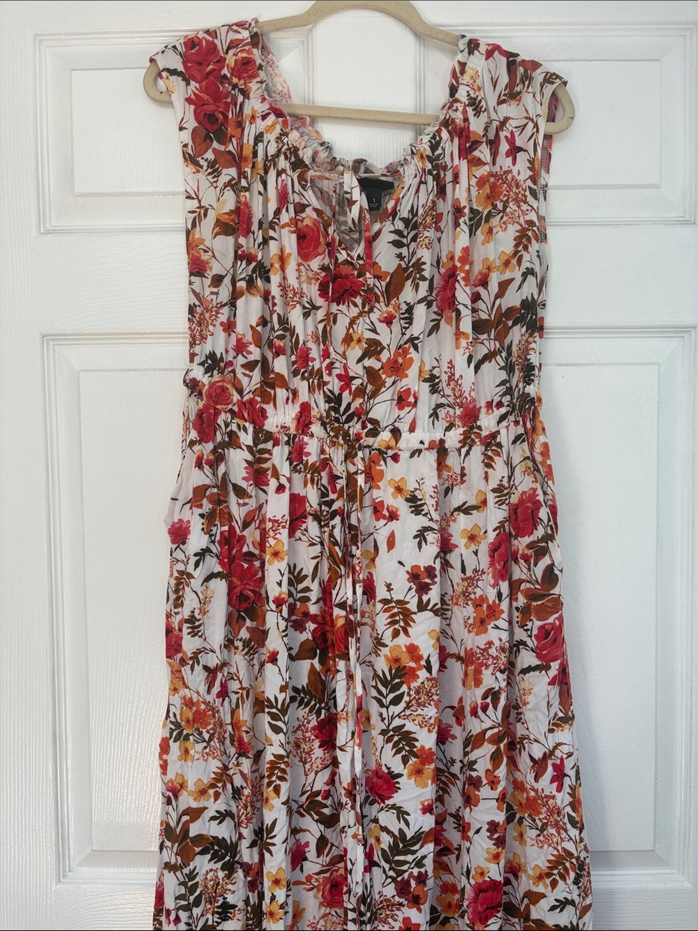 floral maxi dress. 🤎